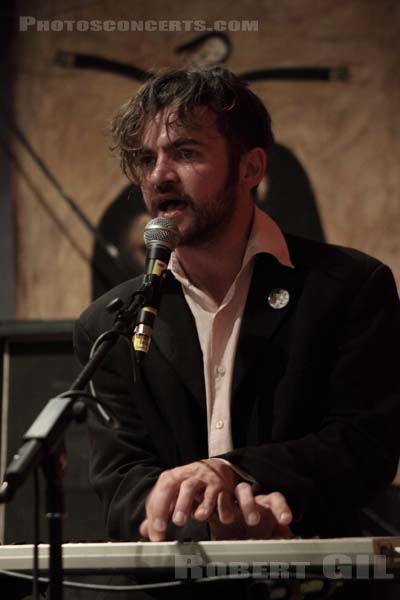 MONSIEUR LE DIRECTEUR - 2009-05-03 - PARIS - La Maroquinerie (Cafe) - 